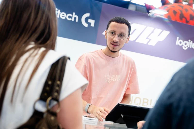 Eliès sur le stand Joblife × Whitelist à Japan Expo 2026